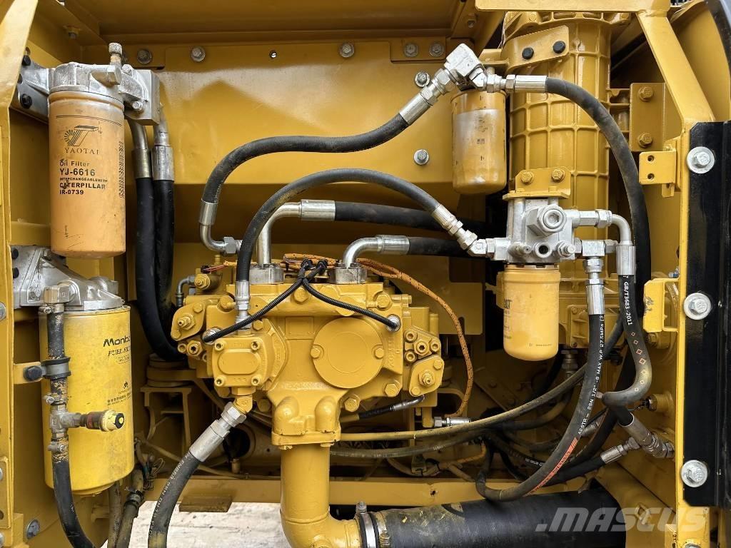 CAT 320D Pelle sur chenilles