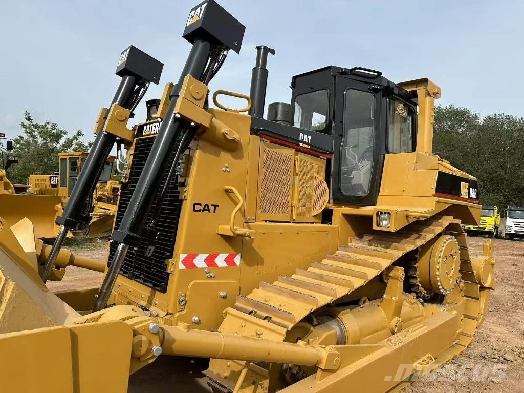 CAT D 8 R Bouteurs sur chenilles