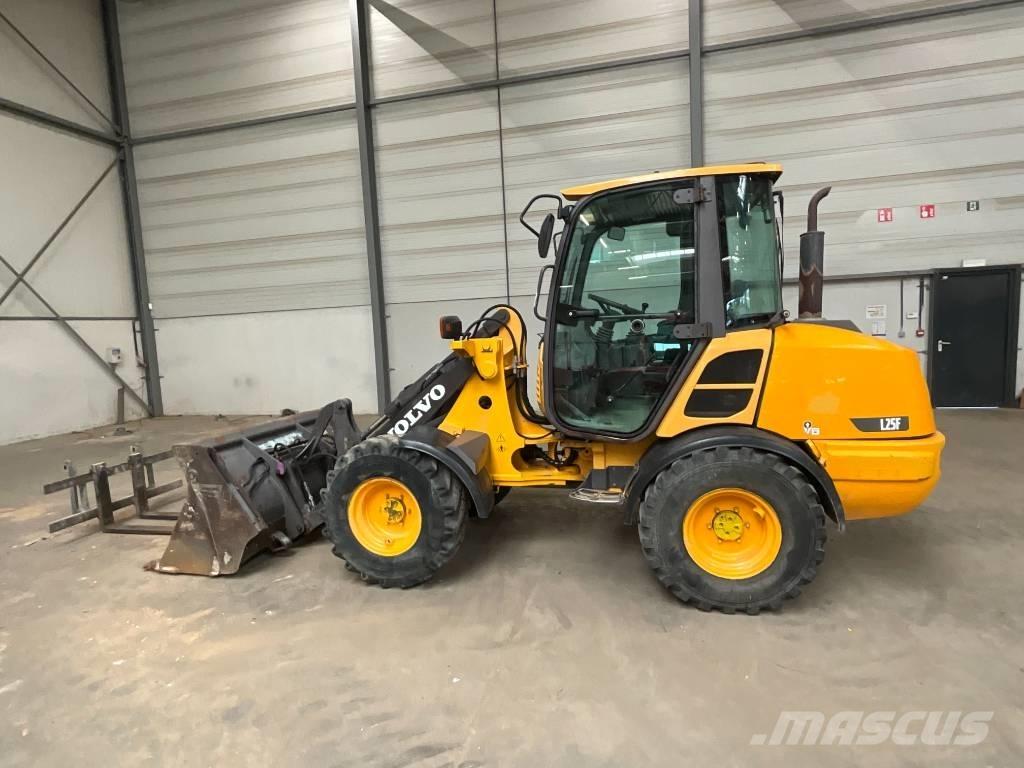 Volvo L 25 F Chargeuse sur pneus