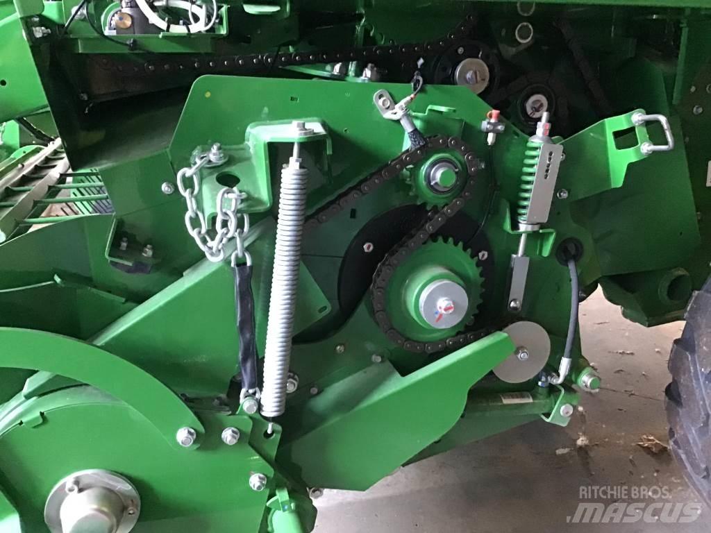 John Deere V461M Presse à balle ronde