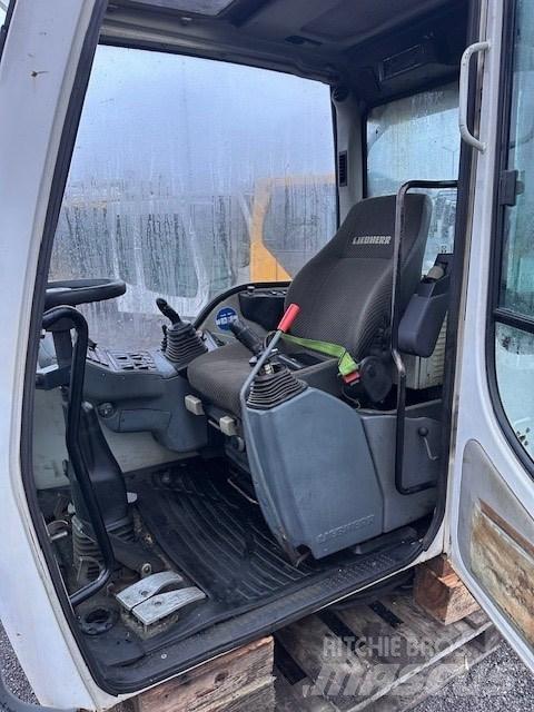 Liebherr A 314 CAB Cabine