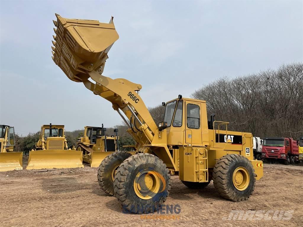 CAT 966C Chargeuse sur pneus