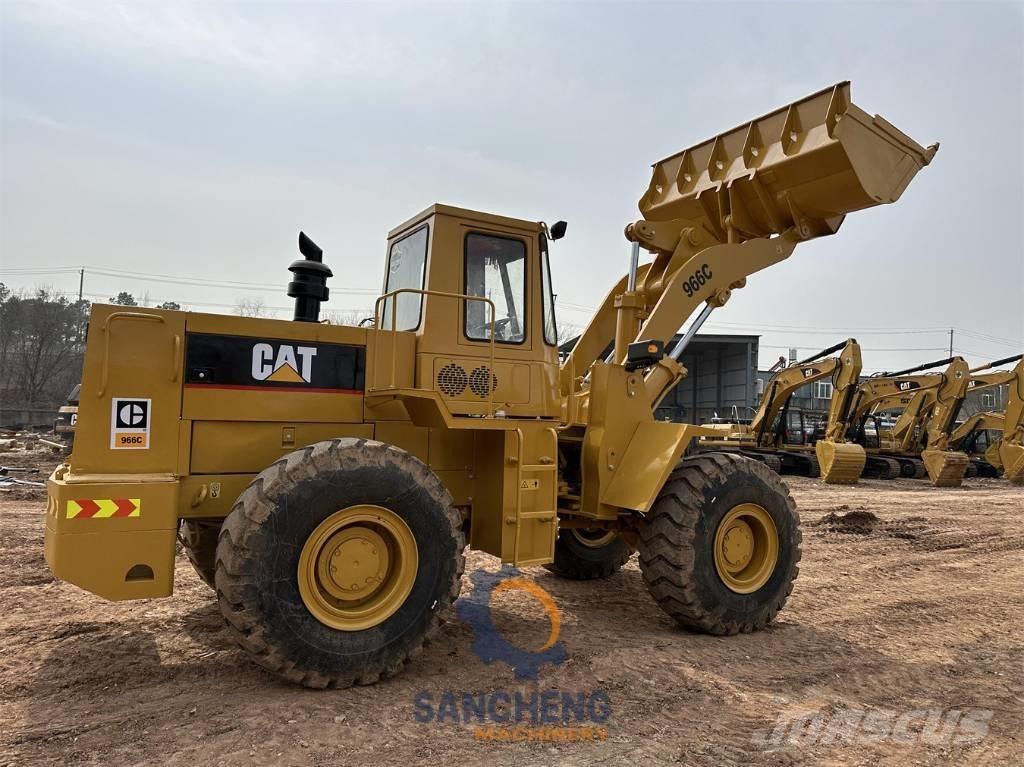 CAT 966C Chargeuse sur pneus