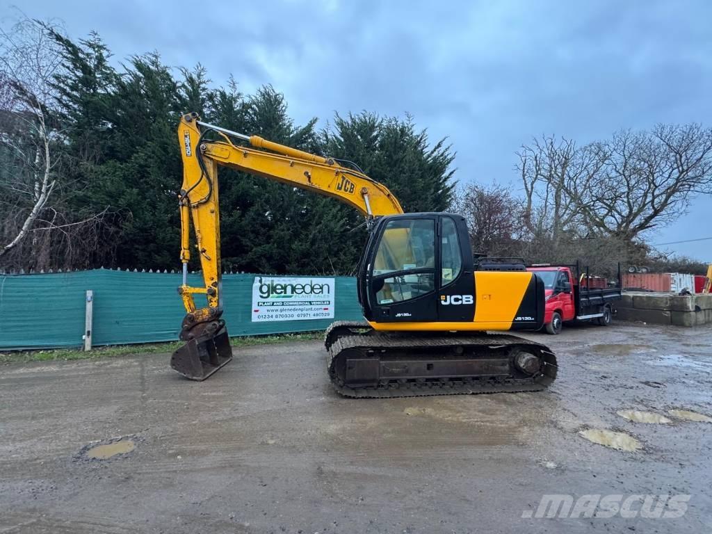 JCB JS 130 Pelle sur chenilles