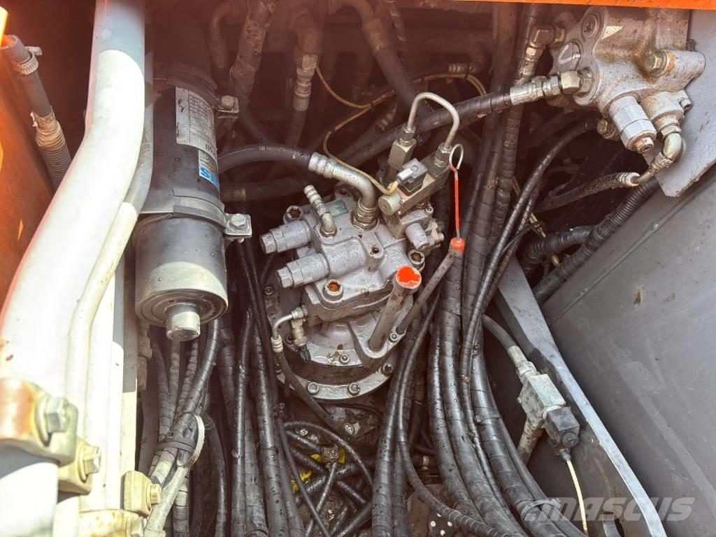 Hitachi ZX 170 W-3 Pelle sur pneus
