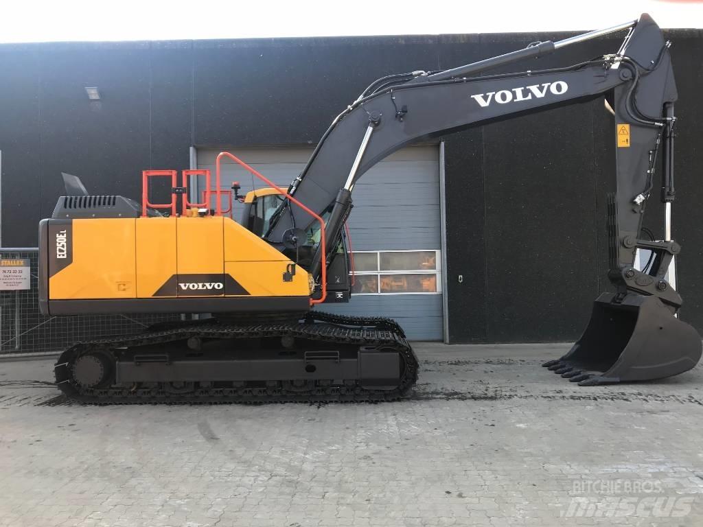 Volvo EC250E L Pelle sur chenilles
