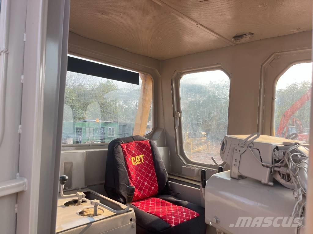 CAT D7G Bouteurs sur chenilles