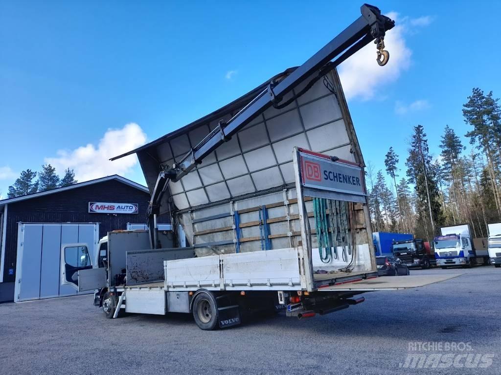 Volvo FL 240 Camion plateau ridelle avec grue