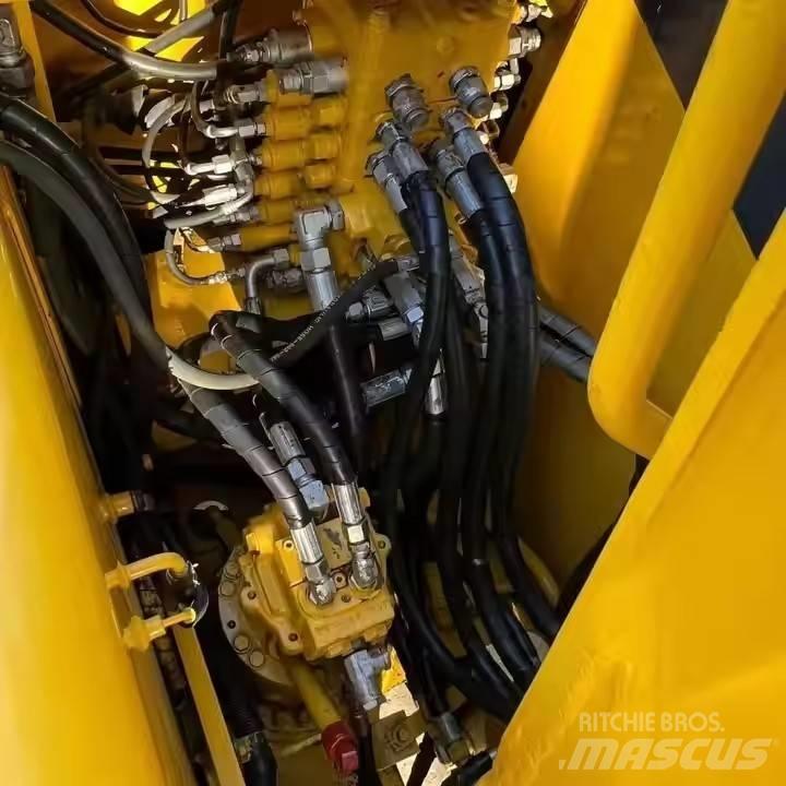 Komatsu PC130 Pelle sur chenilles