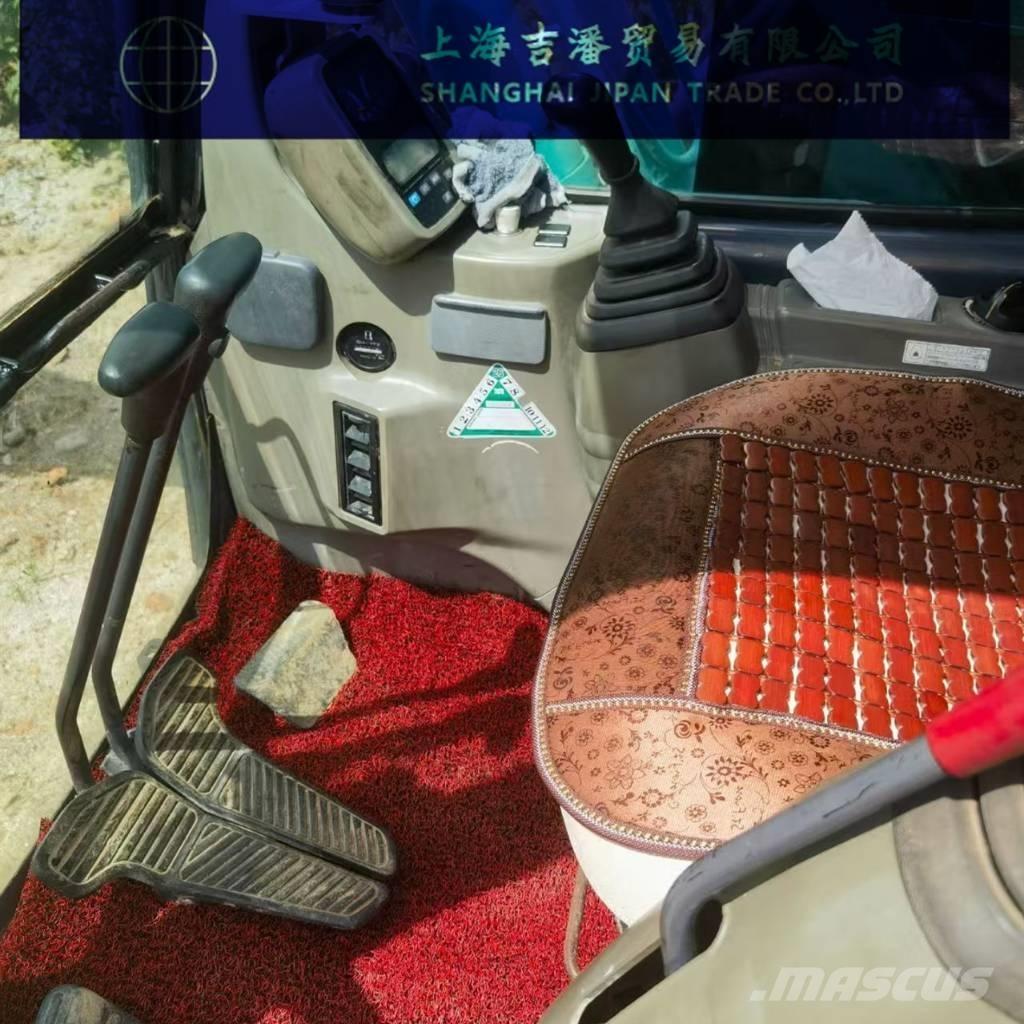 Kobelco SK 135 Pelle sur chenilles