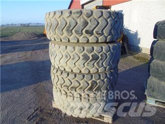  Däck 15,5x25 Pneus, roues et jantes