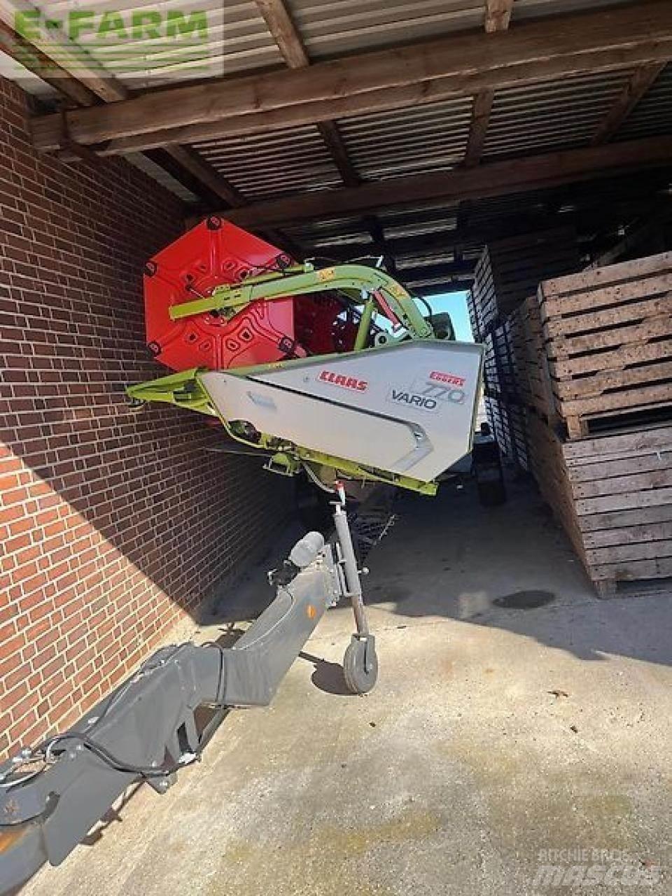 CLAAS trion 730 Moissonneuse batteuse