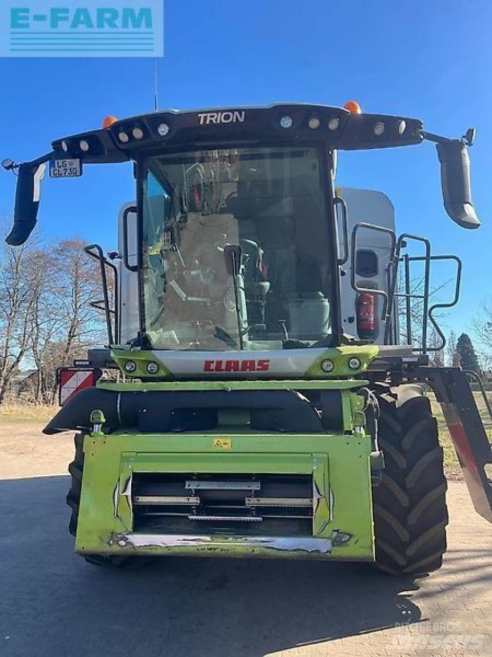 CLAAS trion 730 Moissonneuse batteuse