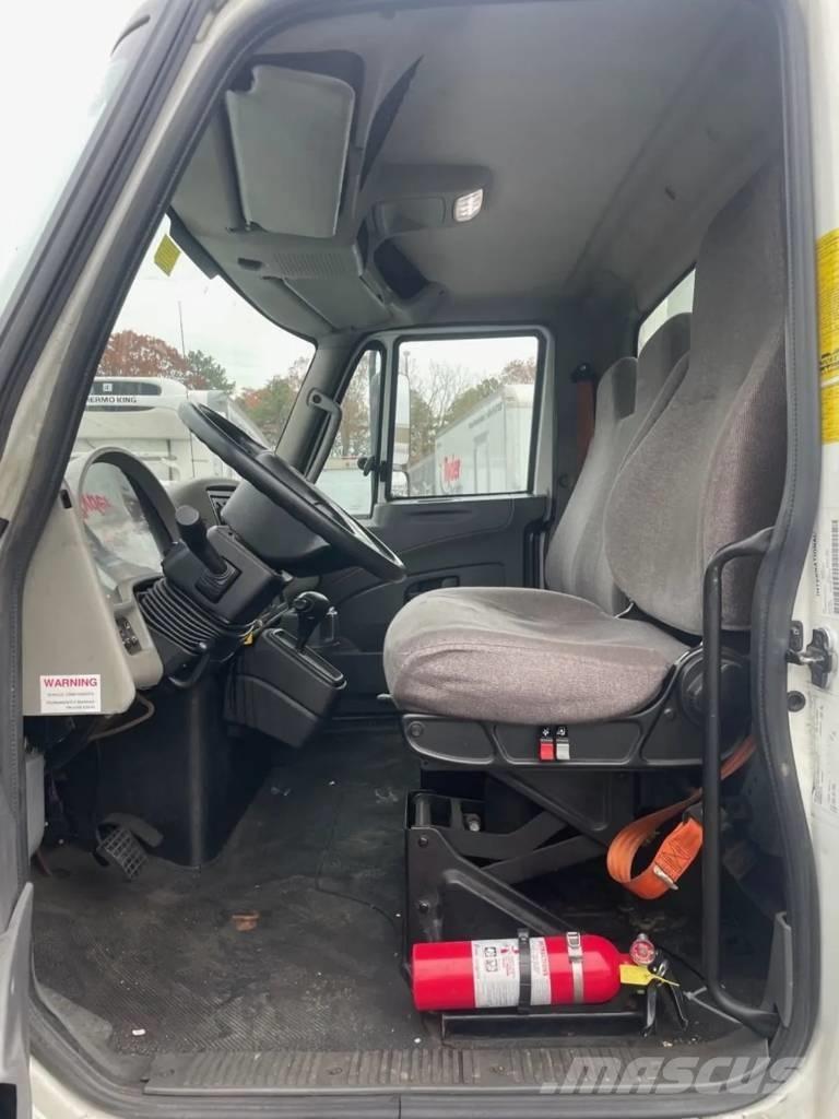 International 4300 Camion de livraison de boisson