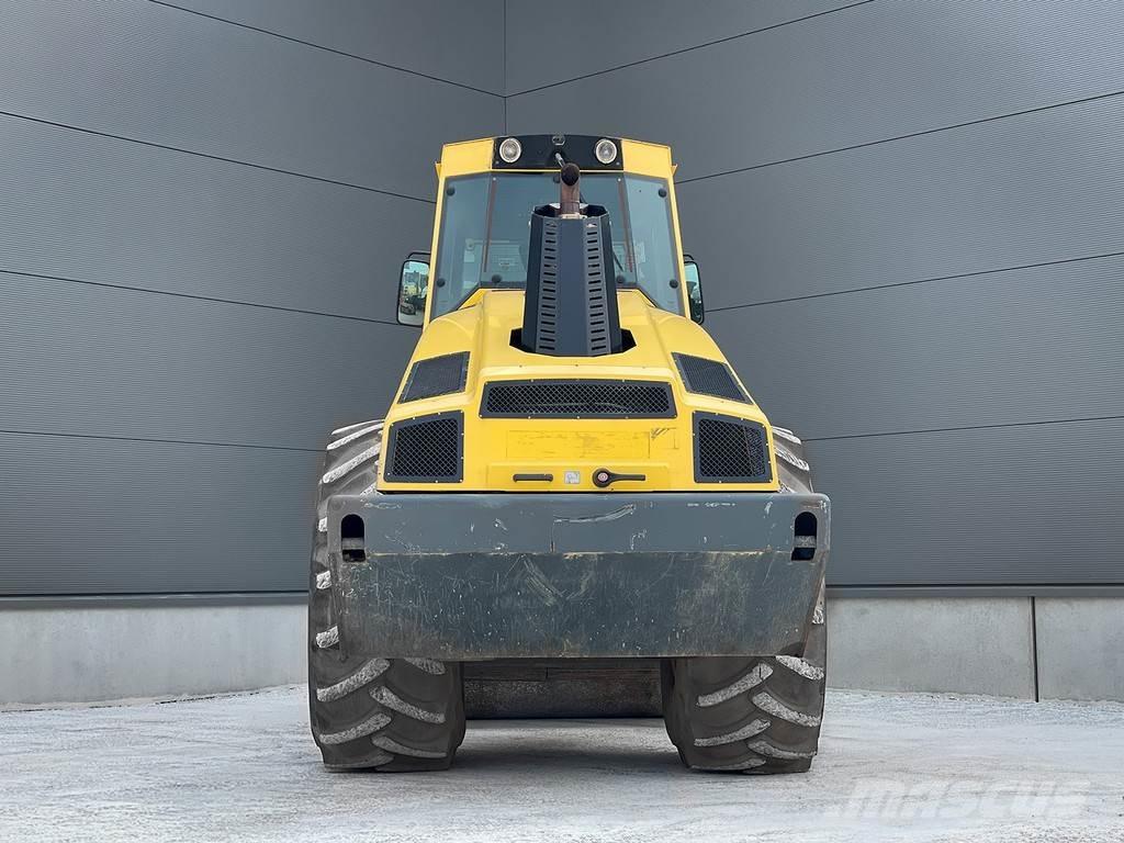 Bomag BW 216 DH-4i Rouleaux monocylindre