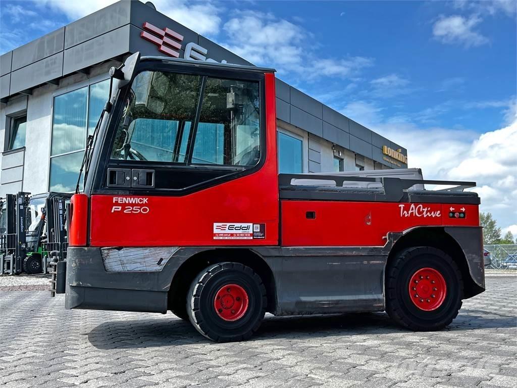 Linde P 250 Tracteur de manœuvre