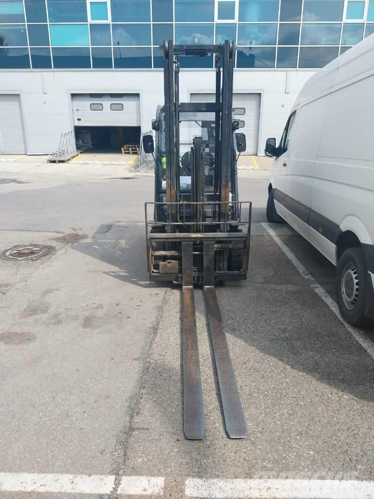 Toyota 02-8FDF25 Chariots diesel
