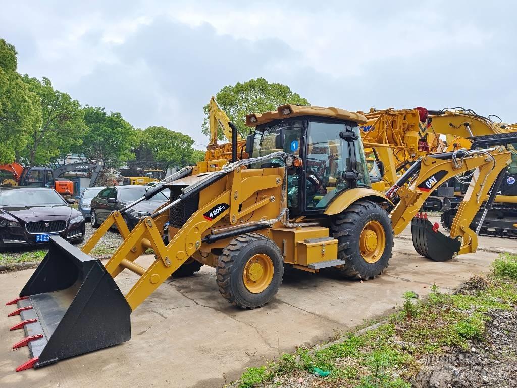 CAT 420 F Tractopelle
