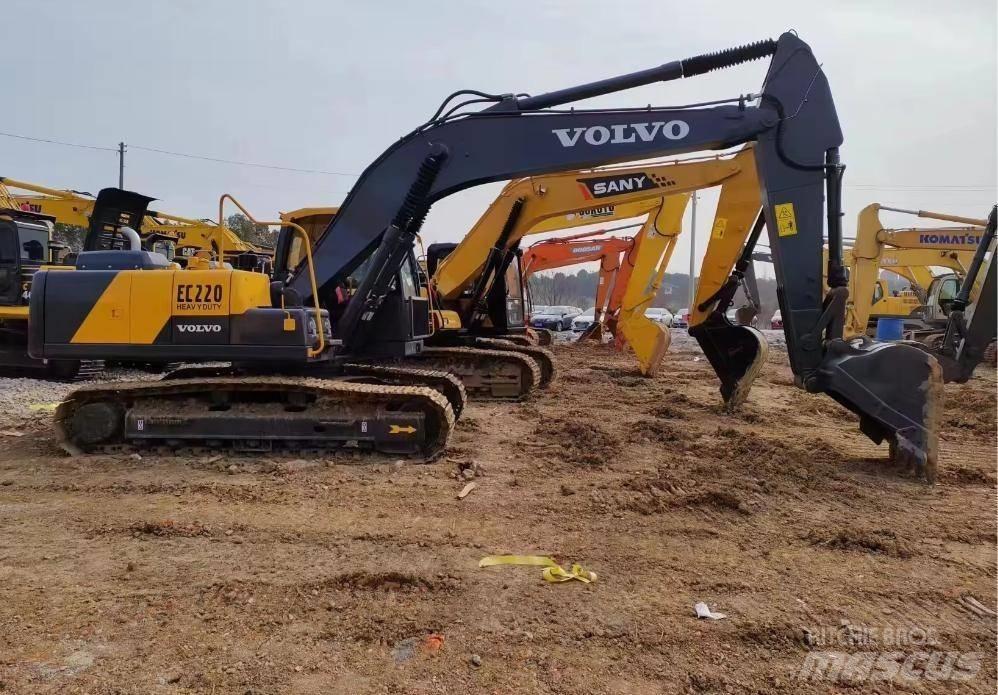 Volvo EC 220 Pelle sur chenilles