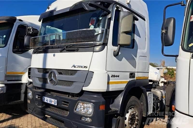 Mercedes-Benz 2644 Autre camion