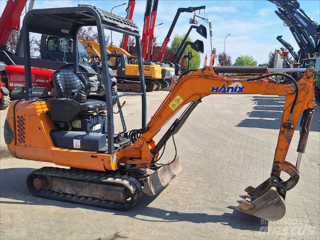 Hanix H15B-2 Mini pelle < 7t