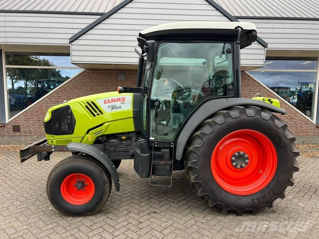 CLAAS Atos 230 Tracteur