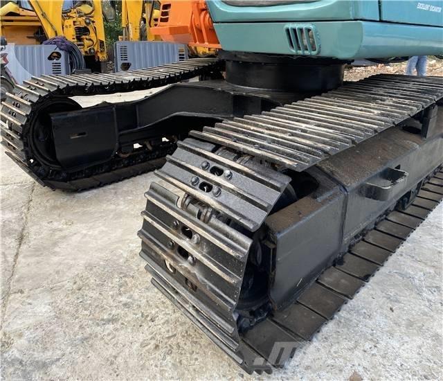 Hitachi EX120 Pelle sur chenilles