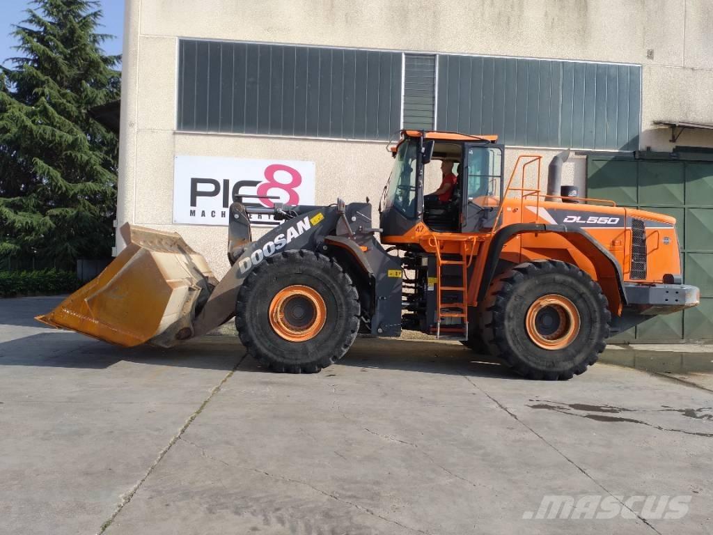 Develon DL 550-5 Chargeuse sur pneus