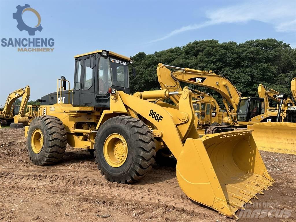 CAT 966 F Chargeuse sur pneus