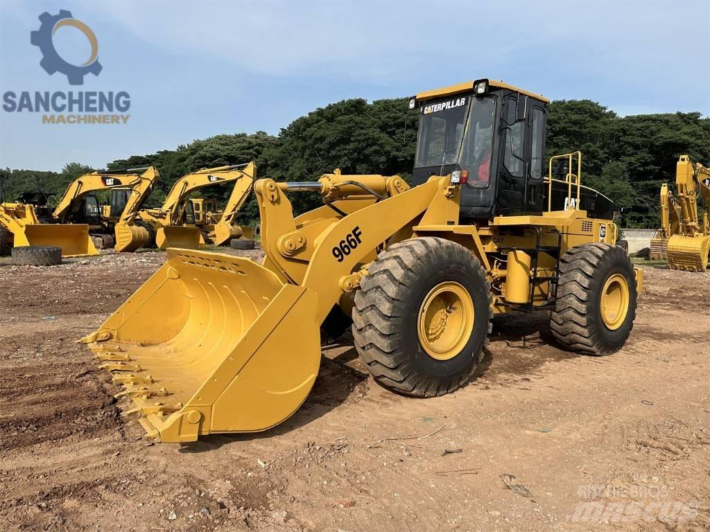 CAT 966 F Chargeuse sur pneus
