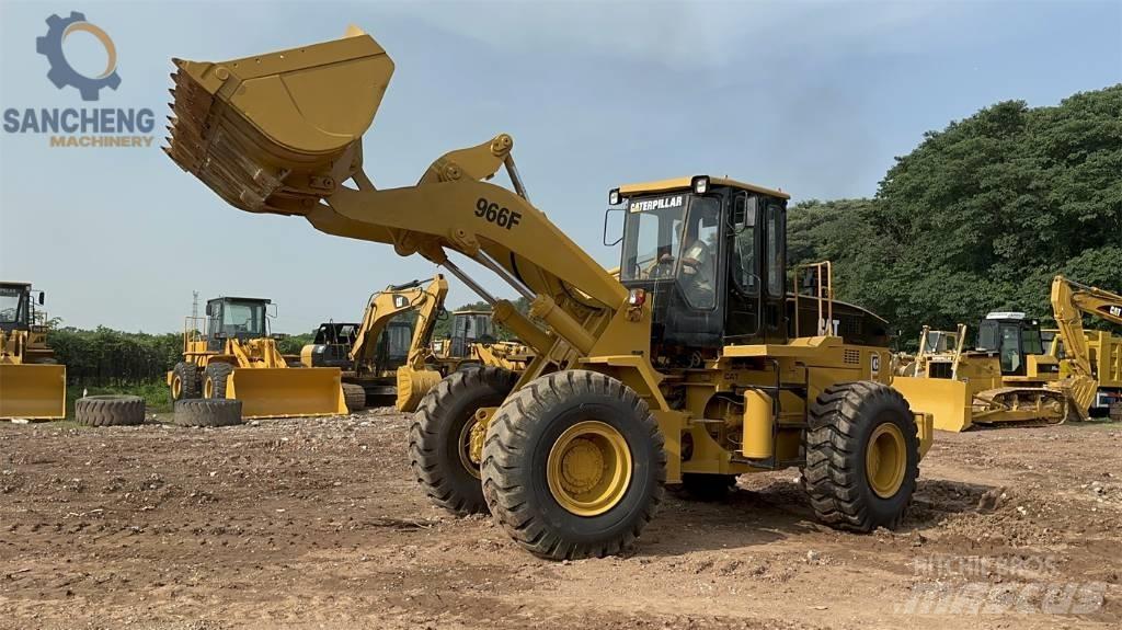 CAT 966 F Chargeuse sur pneus