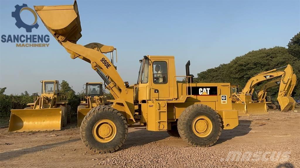CAT 950 E Chargeuse sur pneus
