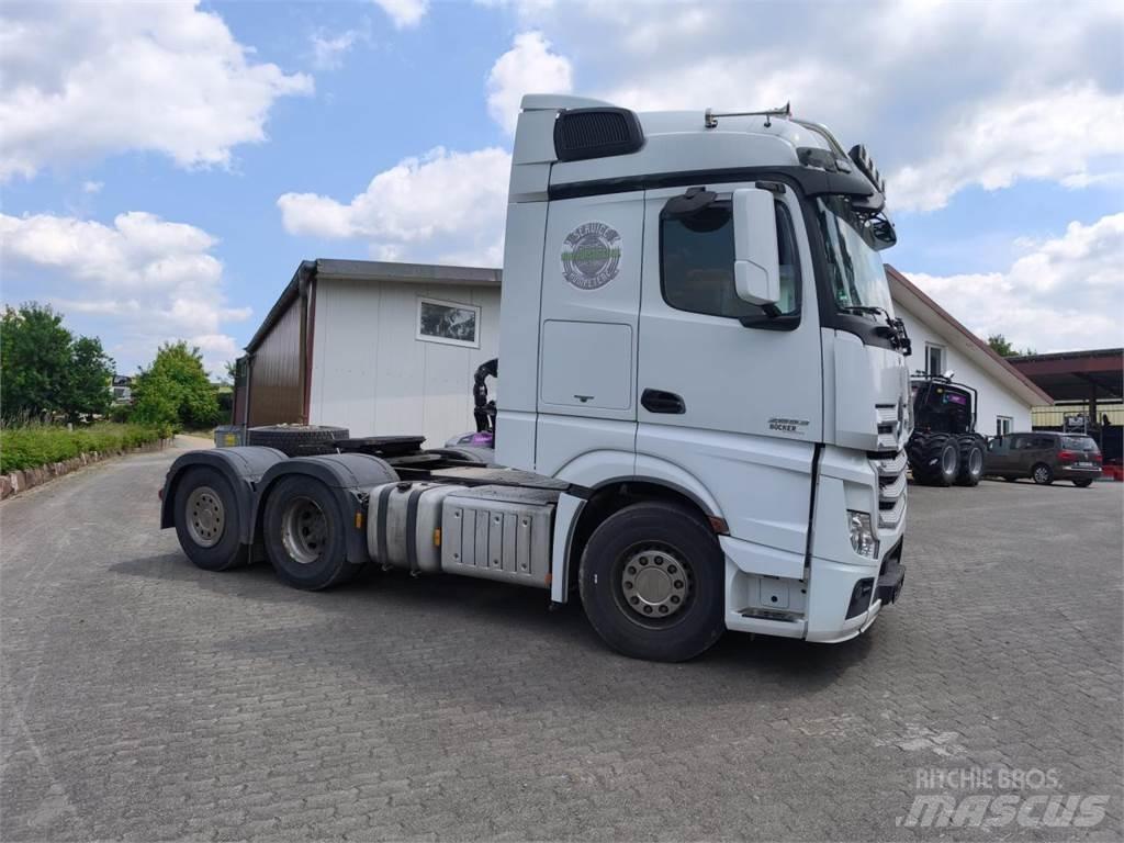 Mercedes-Benz 2653 Autre camion