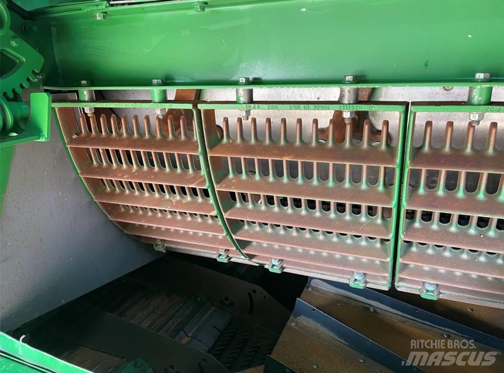 John Deere S 680 Moissonneuse batteuse