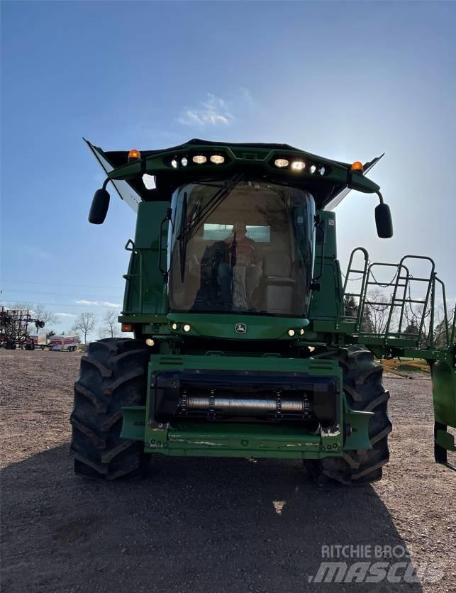 John Deere S 680 Moissonneuse batteuse