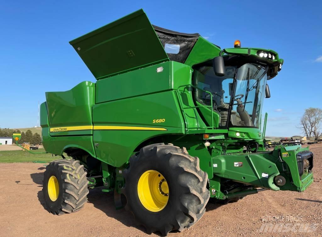 John Deere S 680 Moissonneuse batteuse