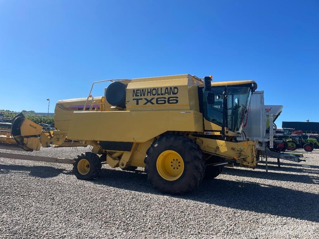 New Holland TX 66 Moissonneuse batteuse