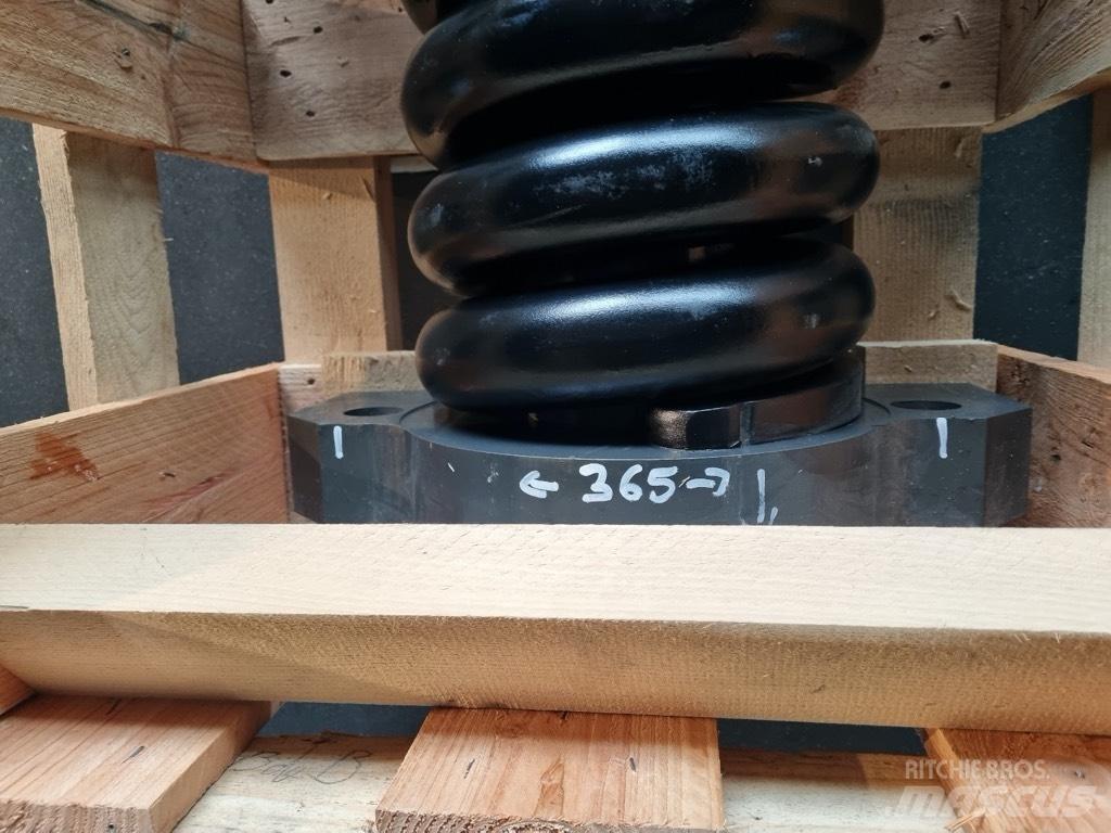 CASE CX 700 SPRĘŻYNA Chenilles