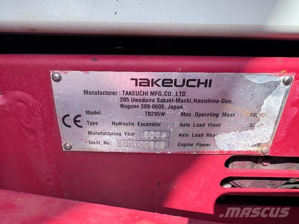 Takeuchi TB 295 W Pelle sur pneus