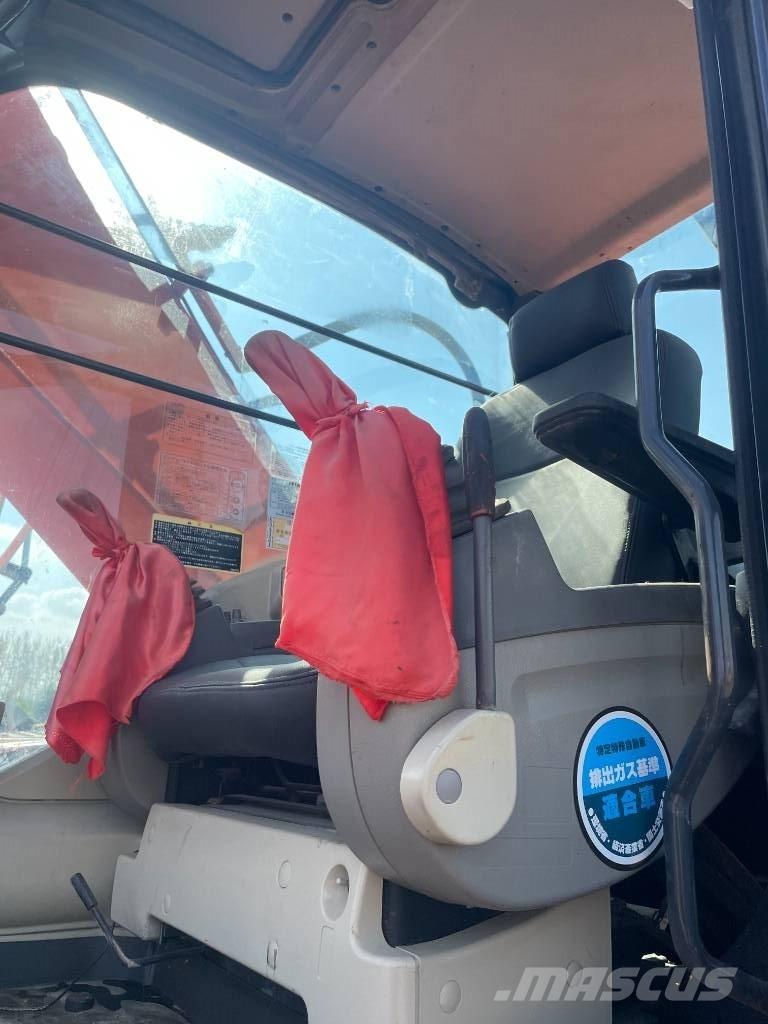 Hitachi ZX 240 Pelle sur chenilles