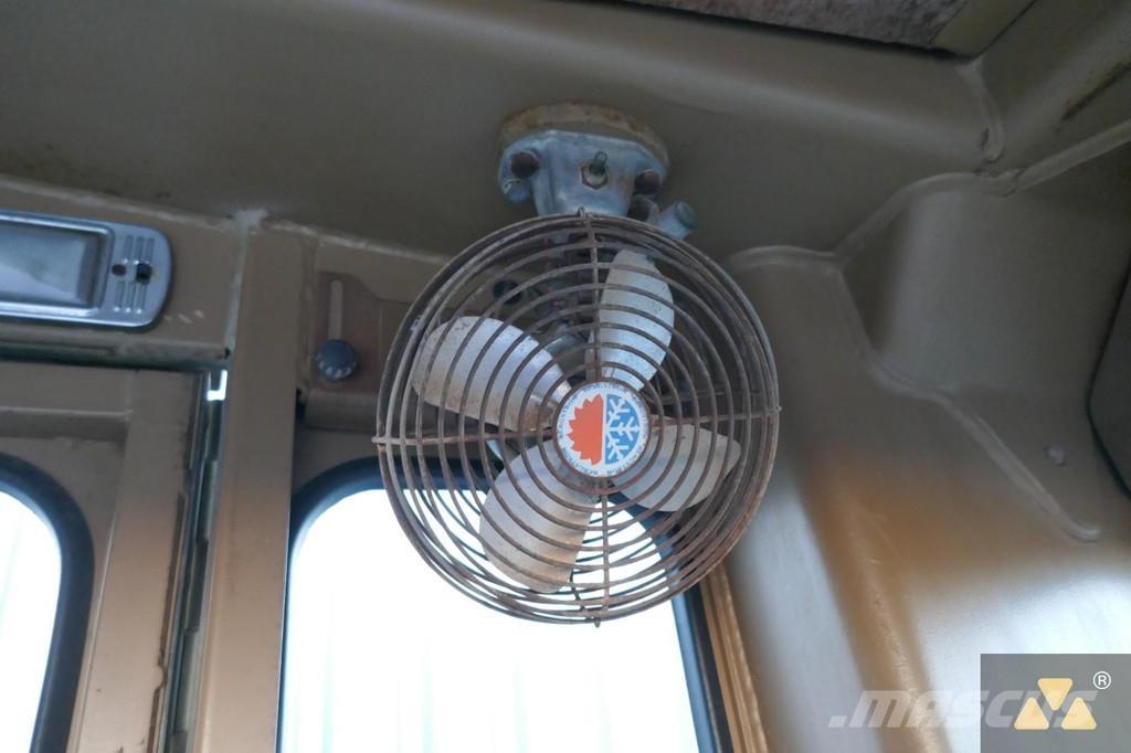 CAT 130G Ex-army Niveleuse