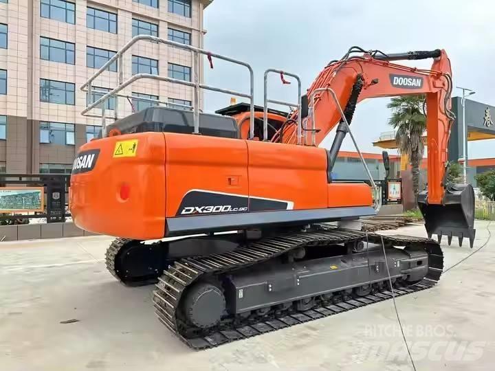 Doosan DX300LC-9C Pelle sur chenilles