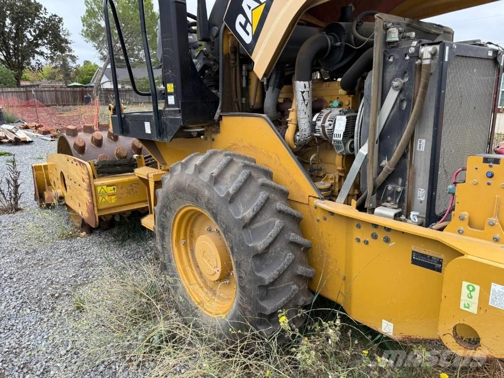 CAT CP 44 Rouleaux monocylindre