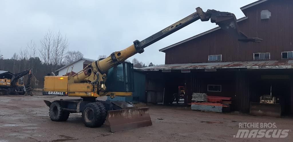 Gradall XL 2300 Pelle sur pneus