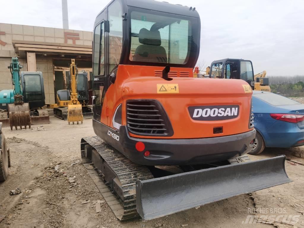Doosan DX 60 Mini pelle < 7t
