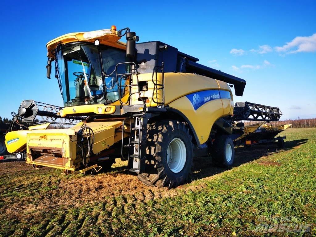 New Holland CX 8080 Moissonneuse batteuse