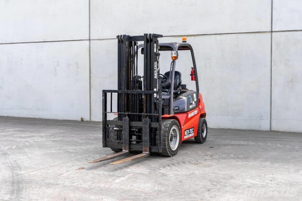 Manitou MI 30 D Chariots diesel