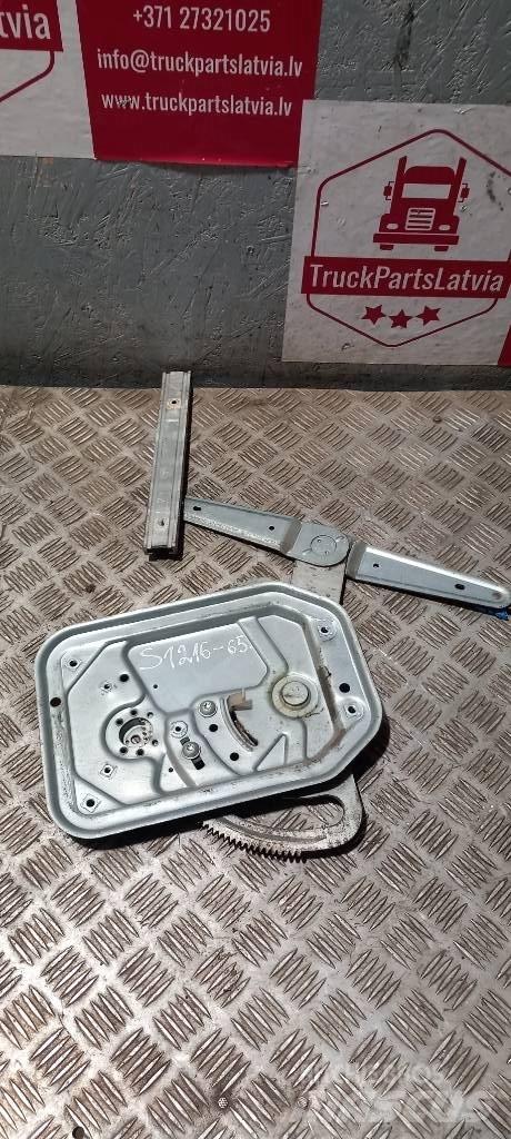 Scania R 440    2572349 Cabines