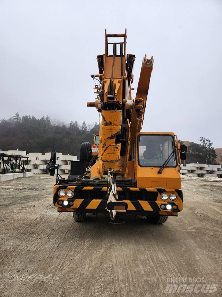 Hyundai HC 50 Grues tout terrain