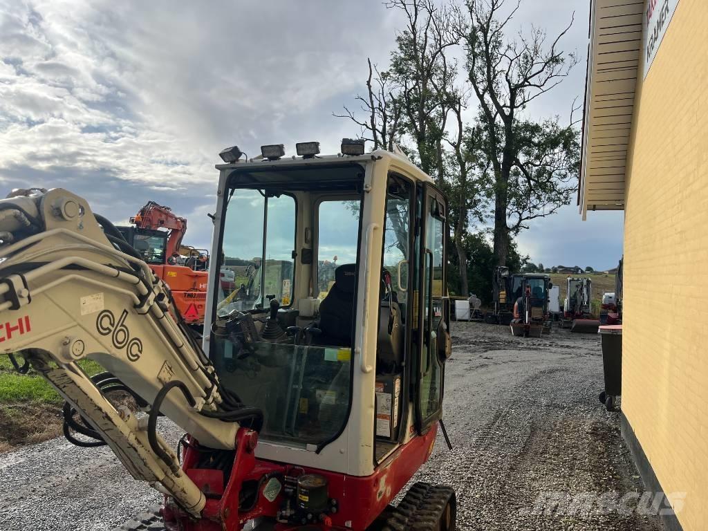 Takeuchi TB 225 Mini pelle < 7t